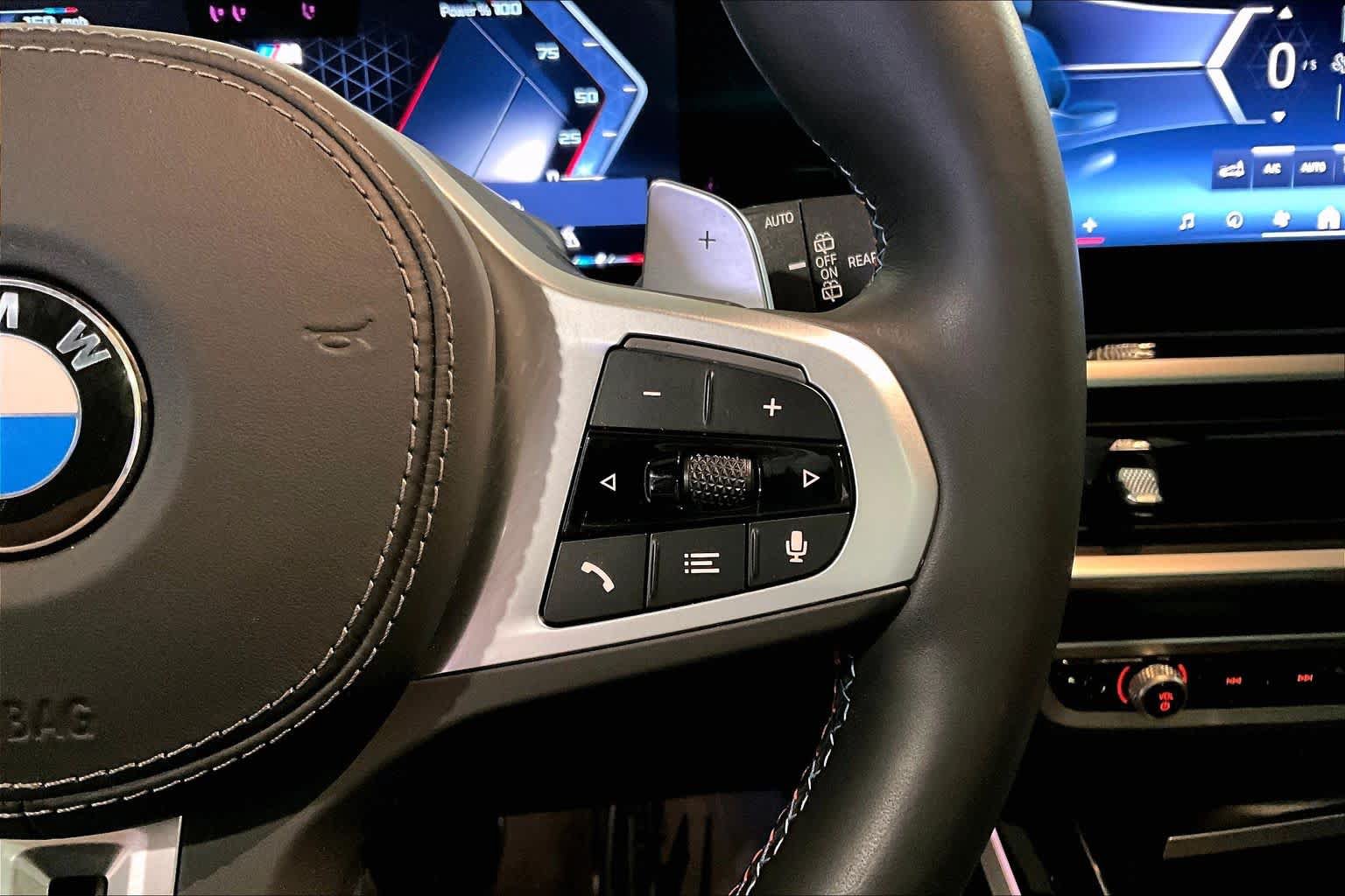 Certified 2025 BMW X7 M60i AWD/4WD image 24