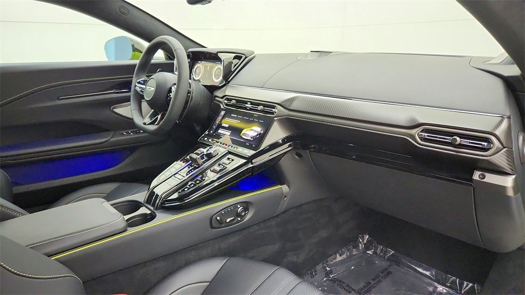 New 2025 Aston Martin V8 Vantage Coupe image 19