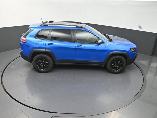 Used 2019 Jeep Cherokee Trailhawk w/ Comfort/Convenience Group AWD/4WD image 19