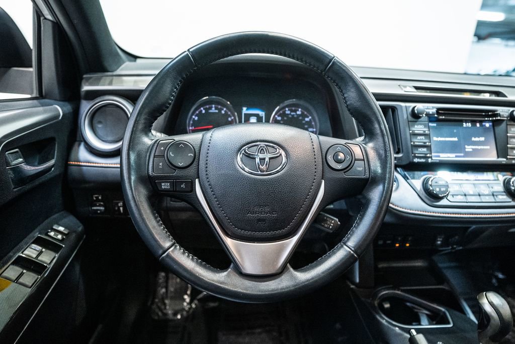 Used 2016 Toyota RAV4 SE image 16