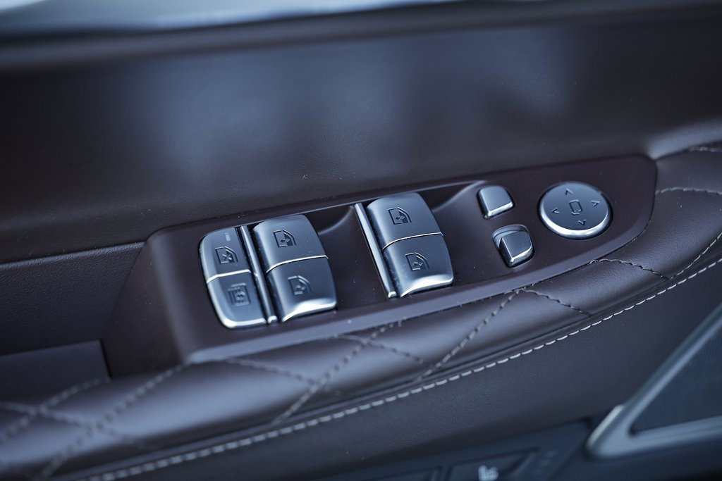 Used 2022 BMW 750i xDrive w/ Luxury Rear Seating Package image 19