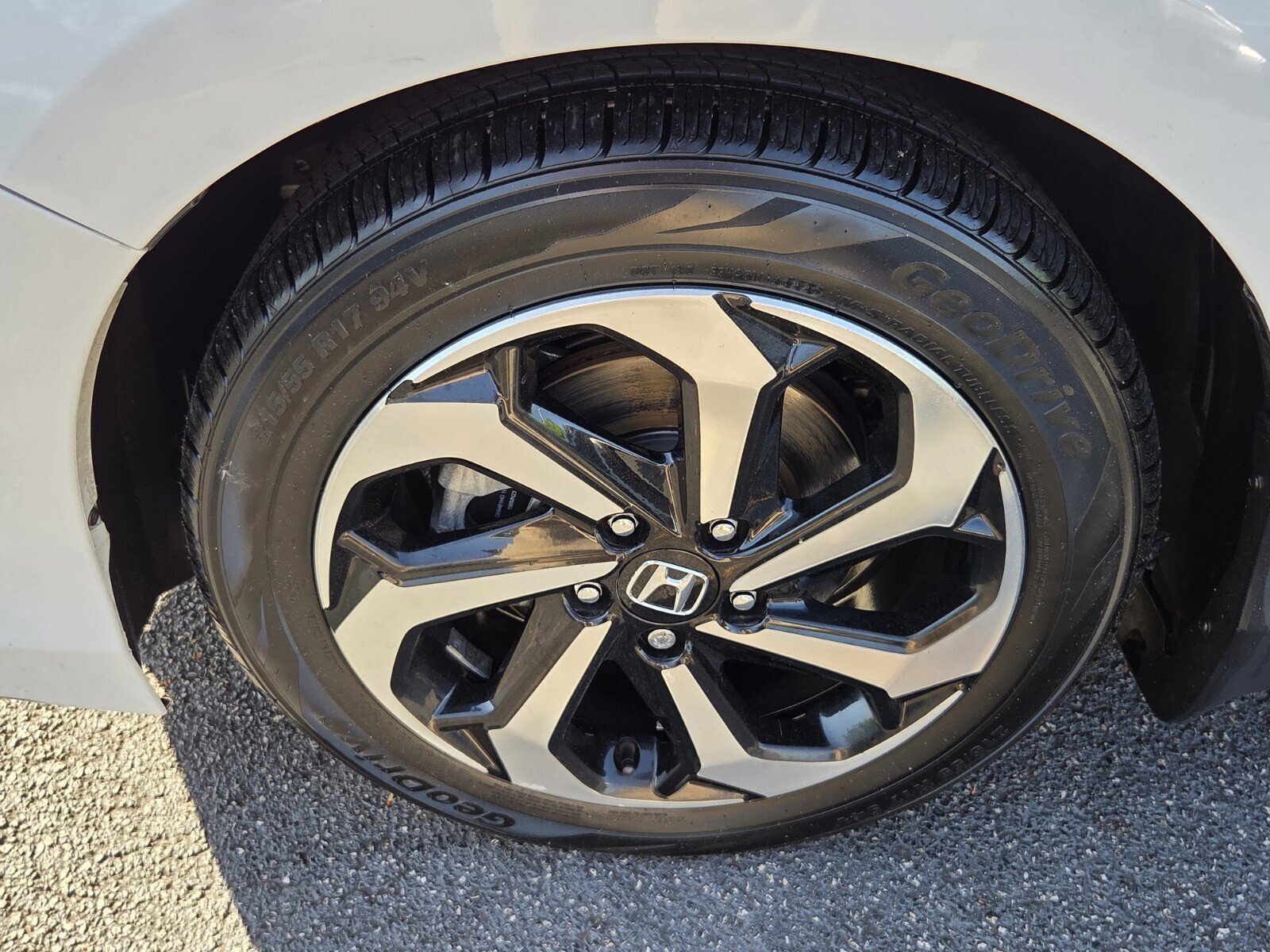 Used 2017 Honda Accord EX-L image 9