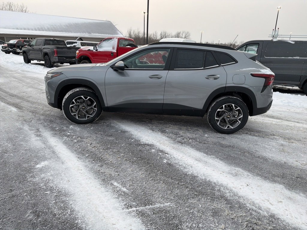 New 2026 Chevrolet Trax LT w/ Driver Confidence Package image 5