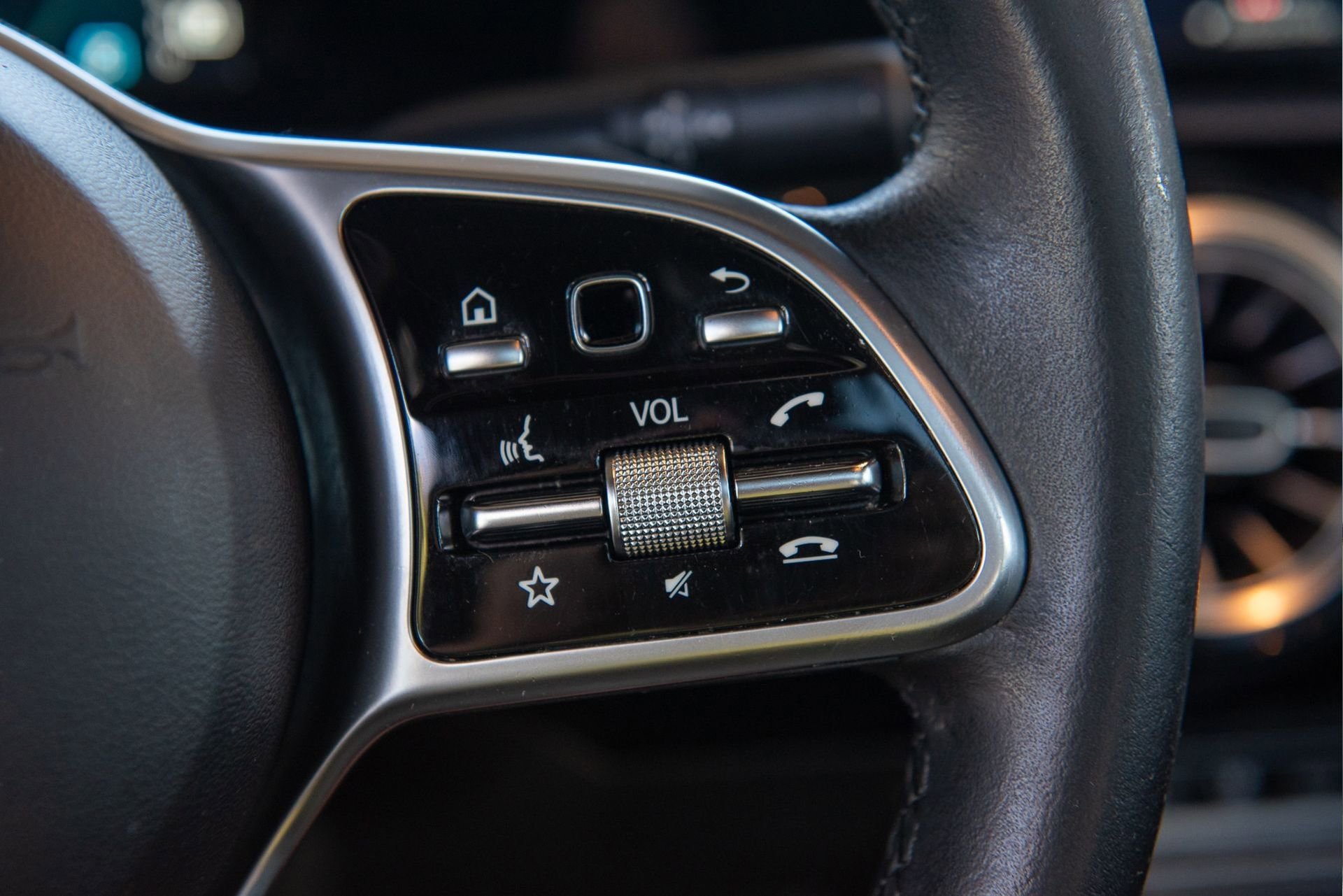 Used 2022 Mercedes-Benz CLA 250 image 26