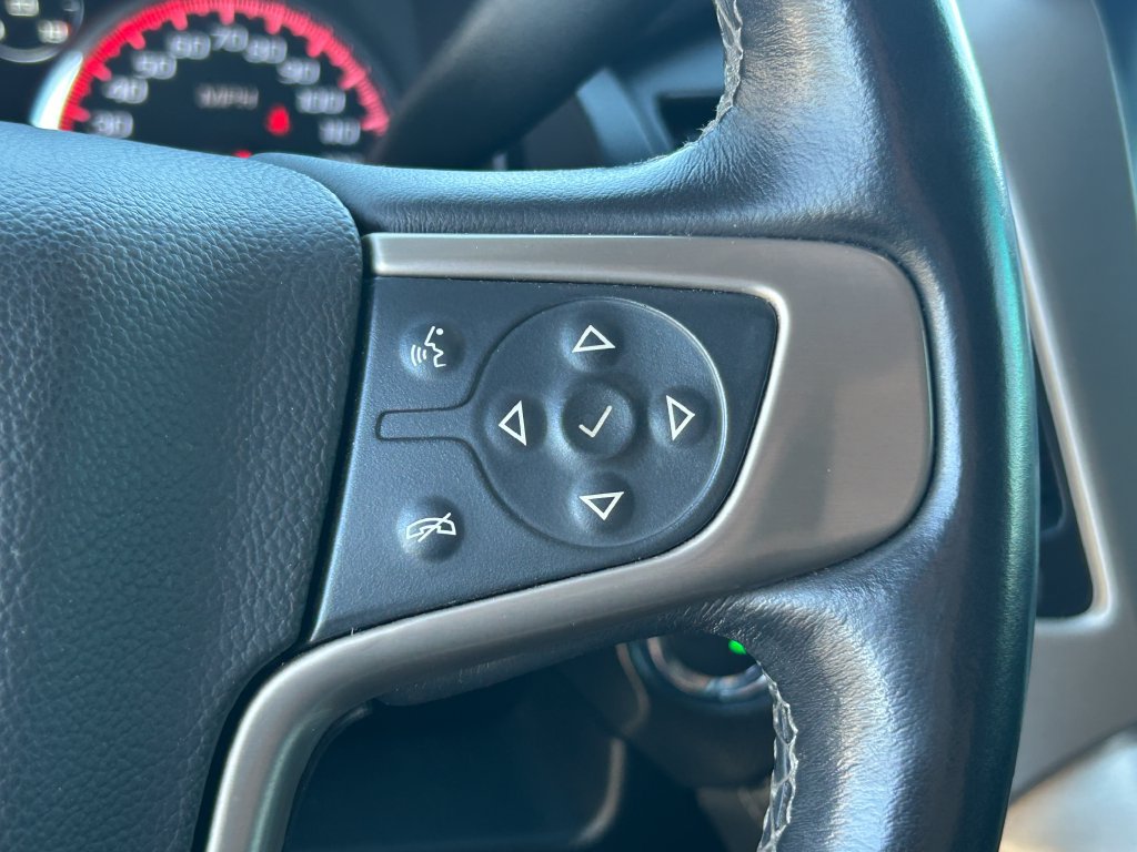 Used 2015 GMC Yukon Denali w/ Touring Package AWD/4WD image 17