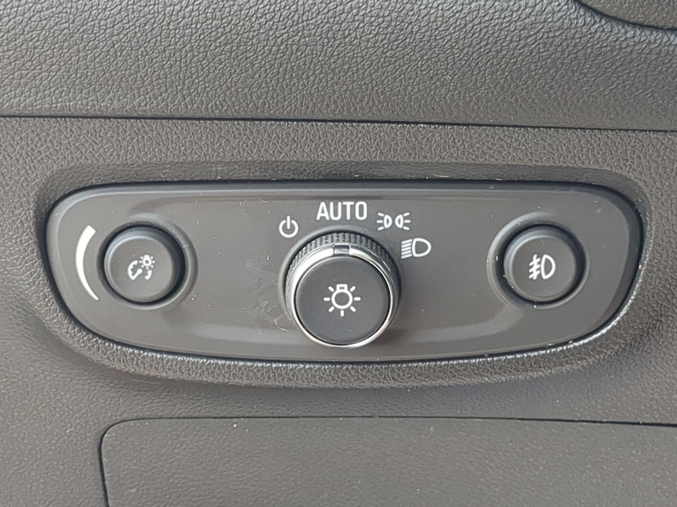 Certified 2023 Buick Encore GX Select w/ Experience Buick Package FWD image 16