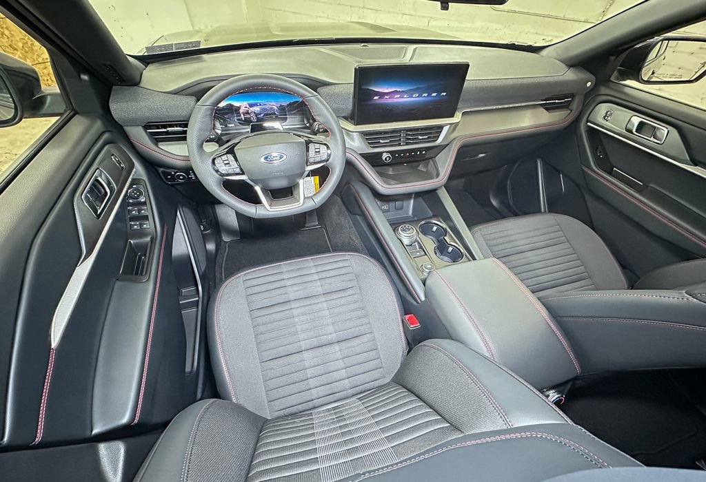 New 2026 Ford Explorer ST-Line image 9