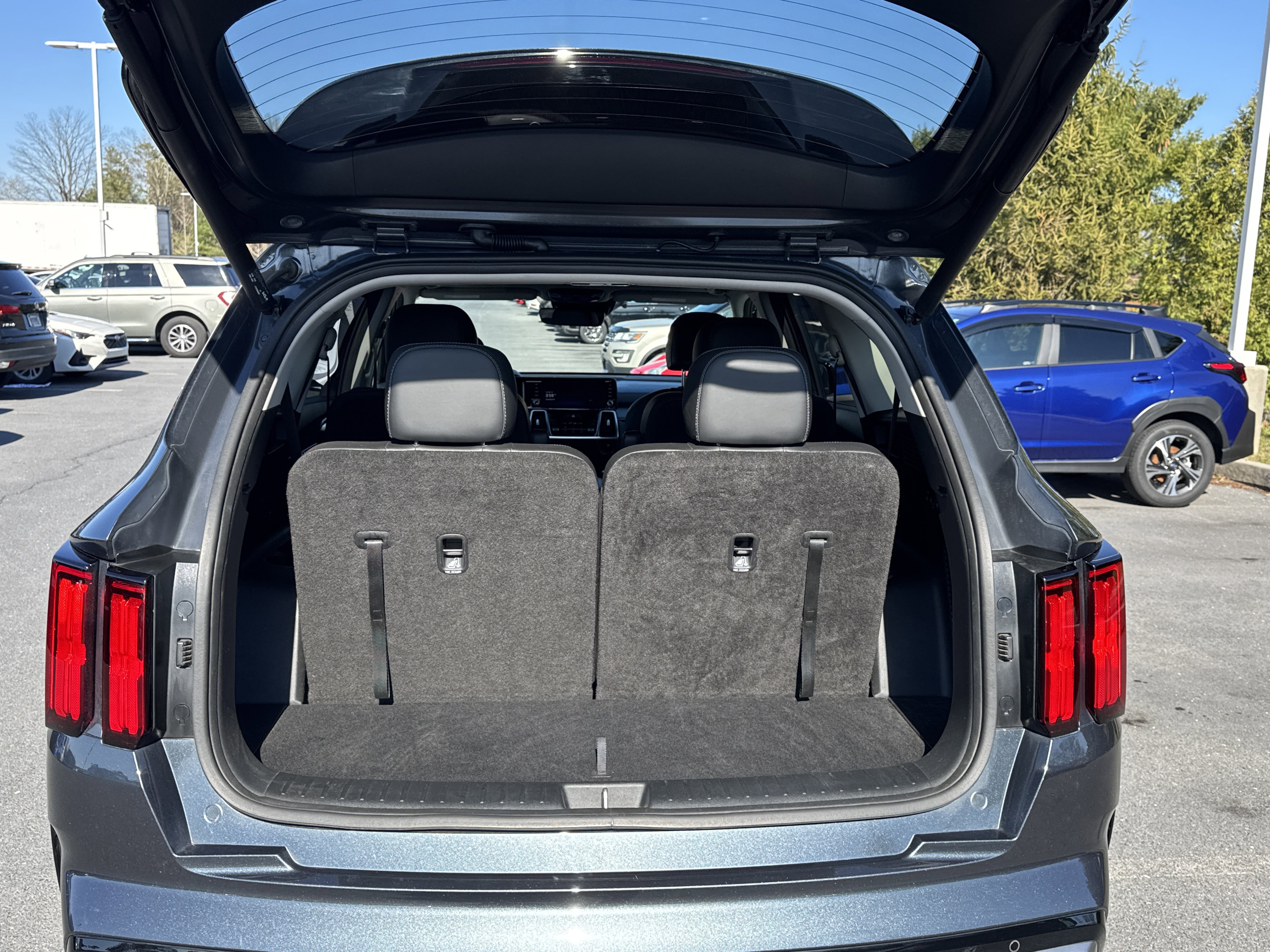 Used 2022 Kia Sorento SX image 10