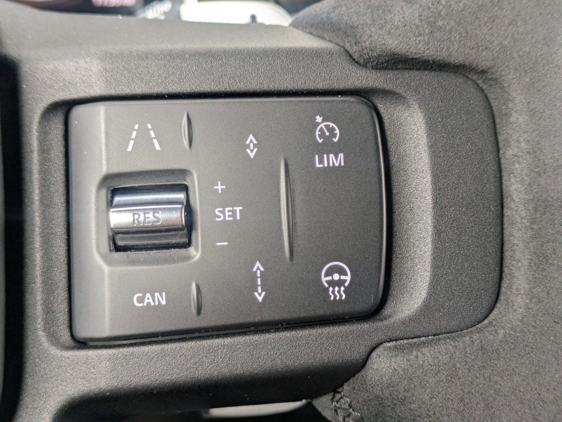 Certified 2023 Land Rover Defender 110 image 17