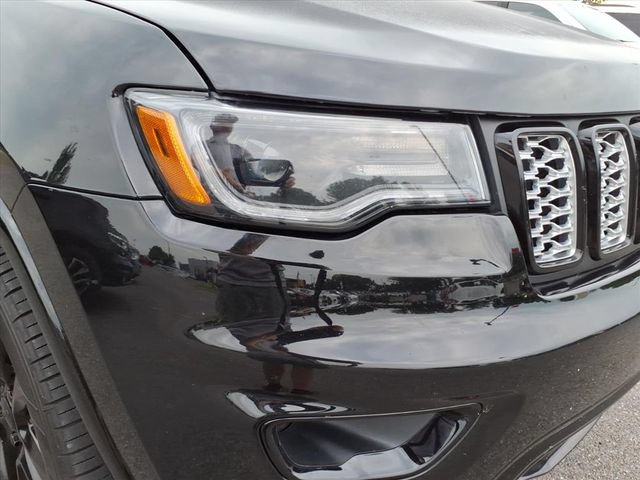 Used 2017 Jeep Grand Cherokee Limited AWD/4WD image 3