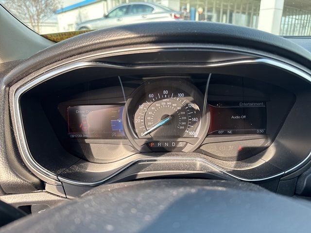 Used 2017 Ford Fusion SE w/ Fusion SE Technology Package image 10