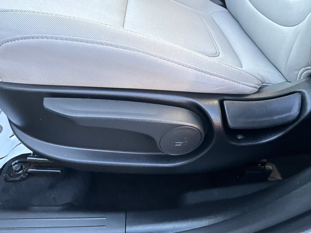 Certified 2025 Hyundai Tucson SE AWD/4WD image 13