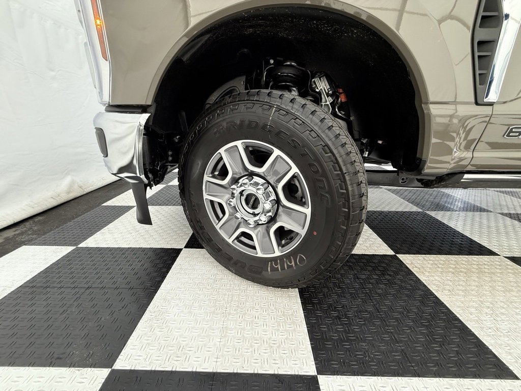 New 2026 Ford F350 4x4 Crew Cab Super Duty image 10