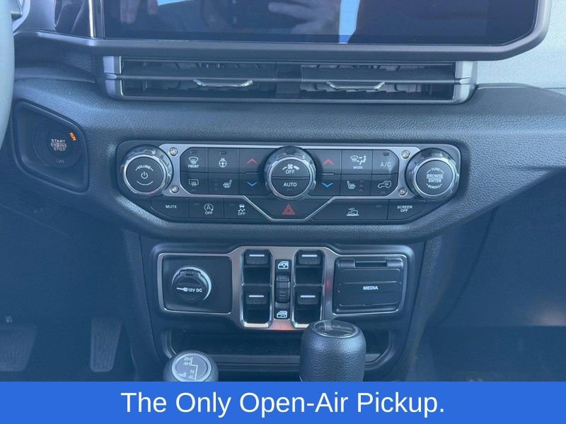 New 2025 Jeep Gladiator Sport image 8