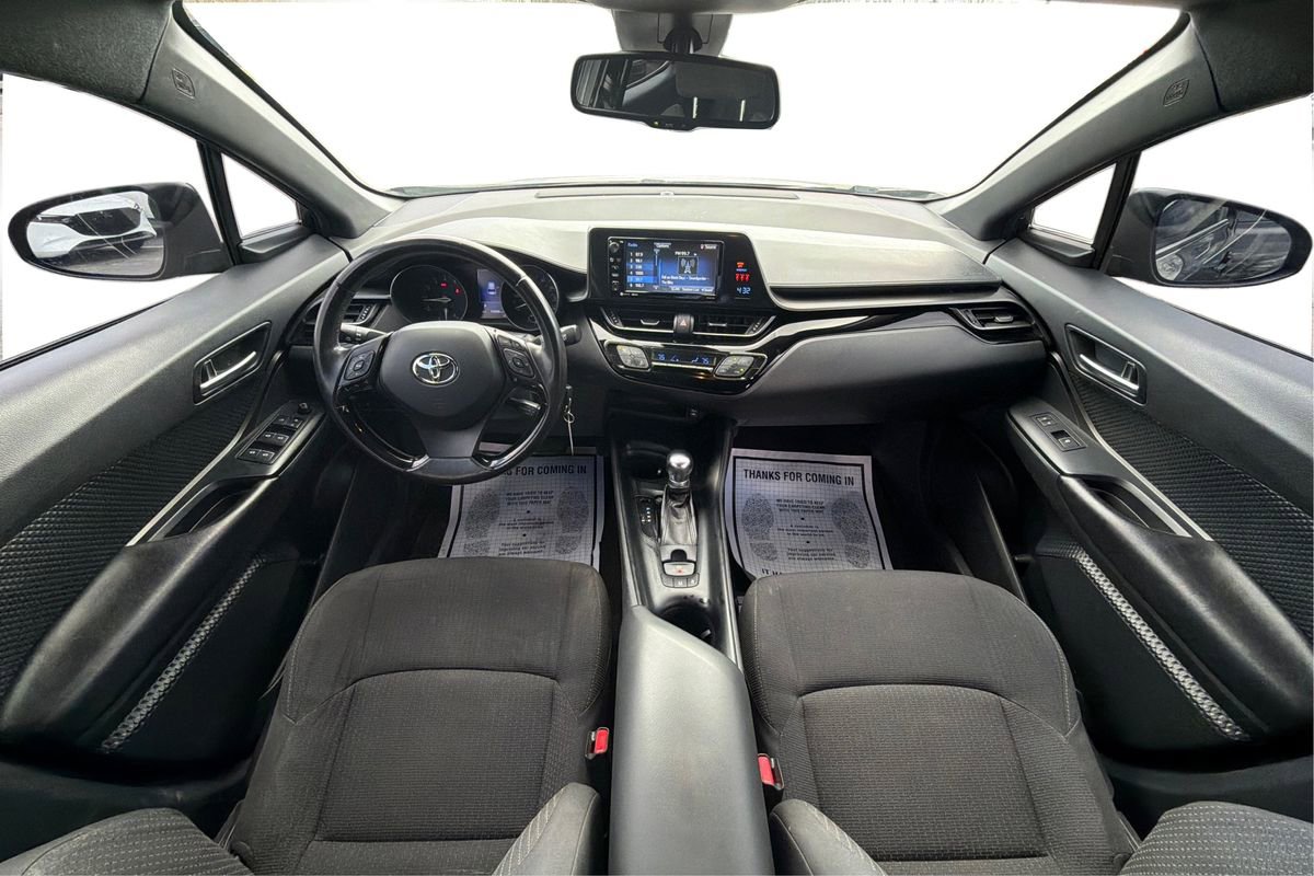 Used 2018 Toyota C-HR XLE image 26