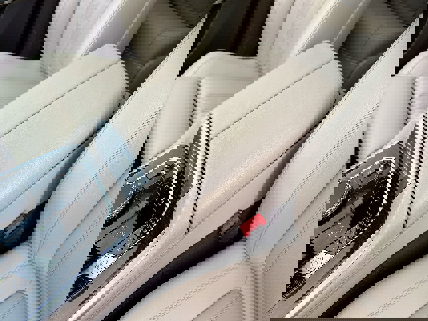 Used 2019 BMW X7 xDrive40i w/ Cold Weather Package image 21