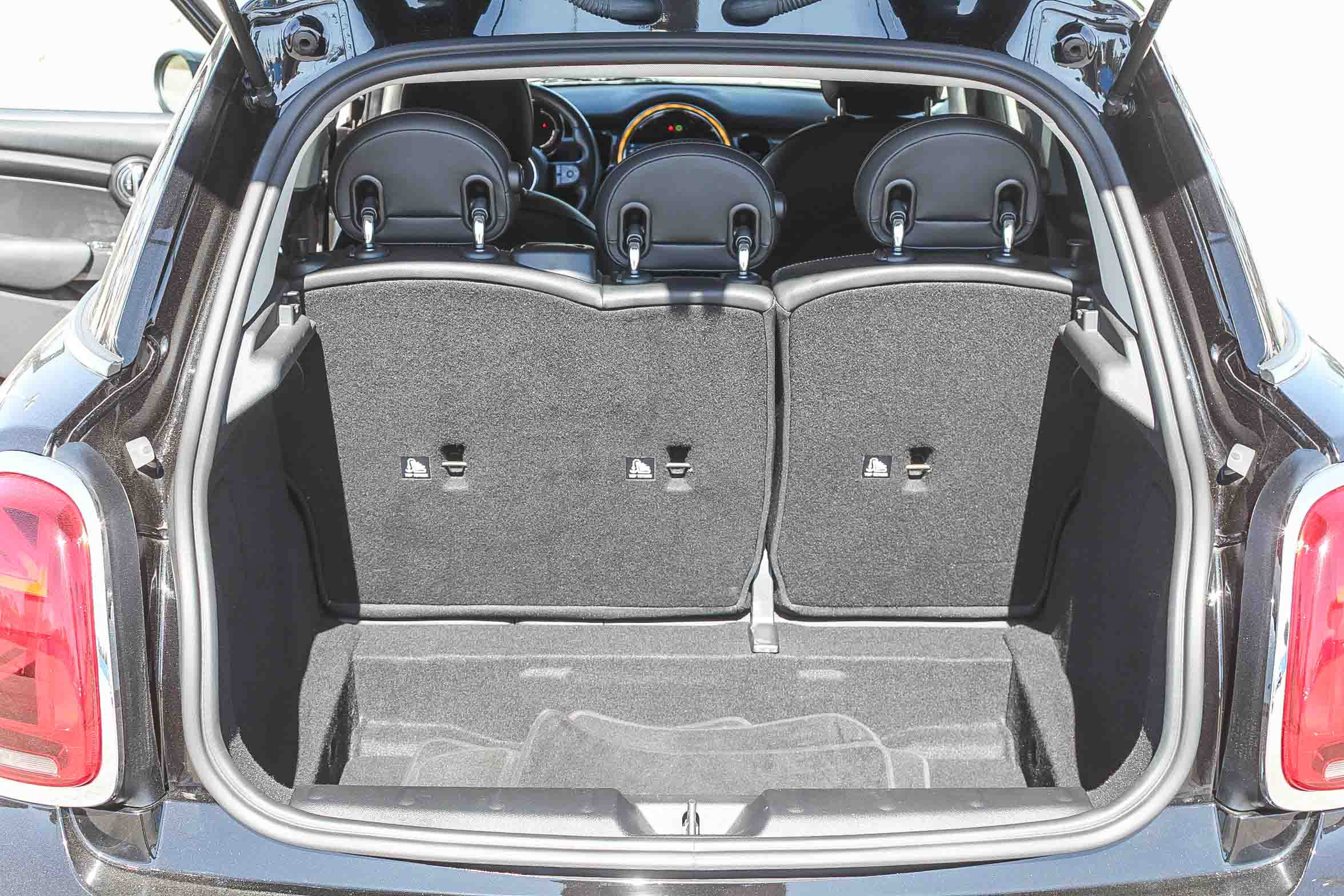 Used 2022 MINI Cooper 4-Door Hardtop image 27