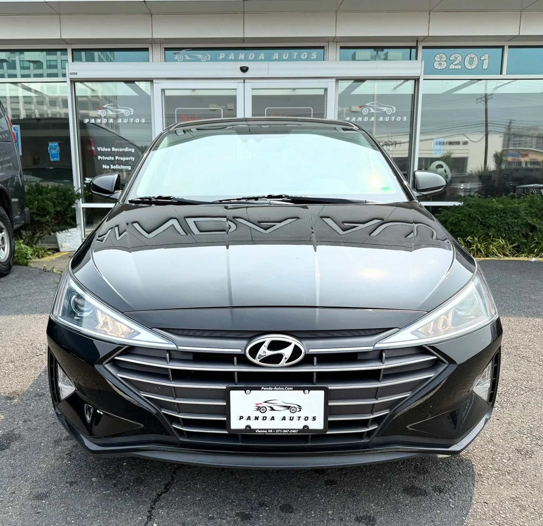 Used 2020 Hyundai Elantra SE FWD image 2