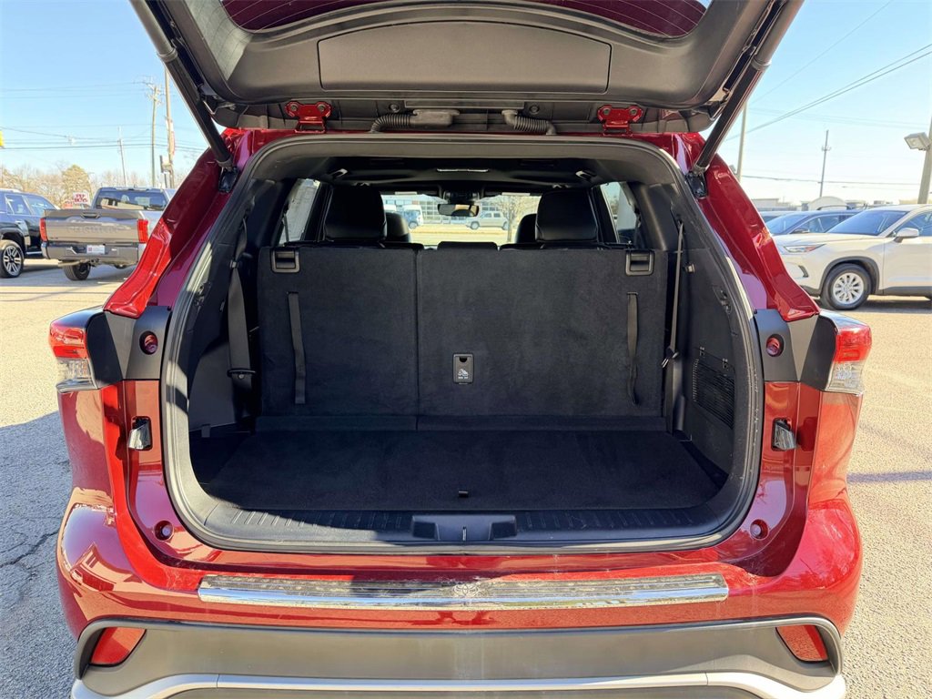 Certified 2022 Toyota Highlander XSE image 15