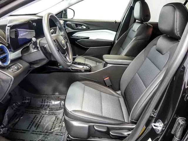 Certified 2026 Chevrolet Trax LT FWD image 12