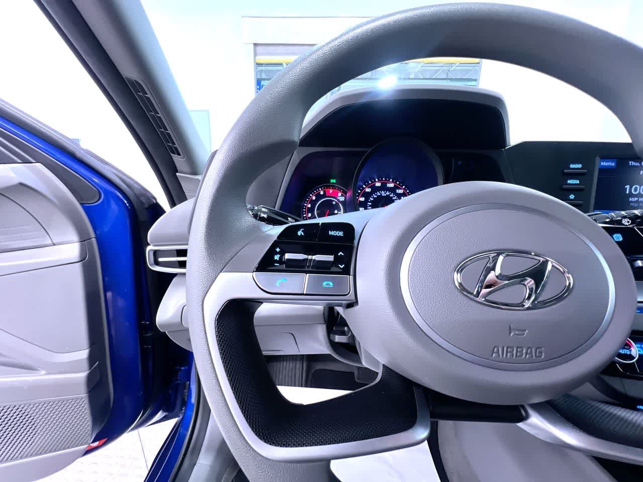Used 2023 Hyundai Elantra SEL FWD image 20