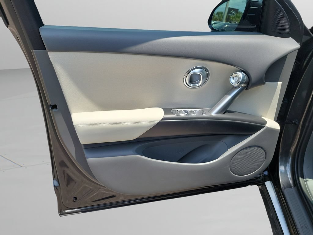 New 2026 Genesis GV60 RWD image 15