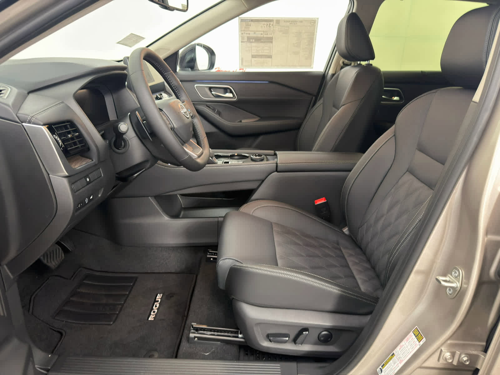 New 2026 Nissan Rogue Platinum image 14