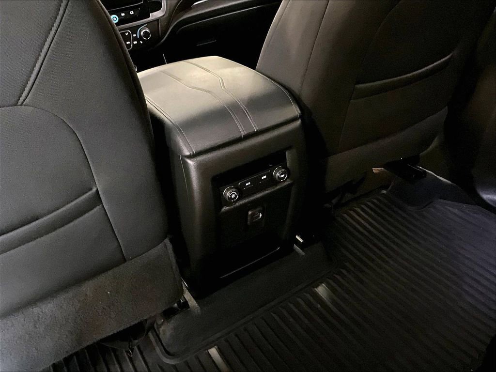 Used 2023 Chevrolet Traverse LT AWD/4WD image 29