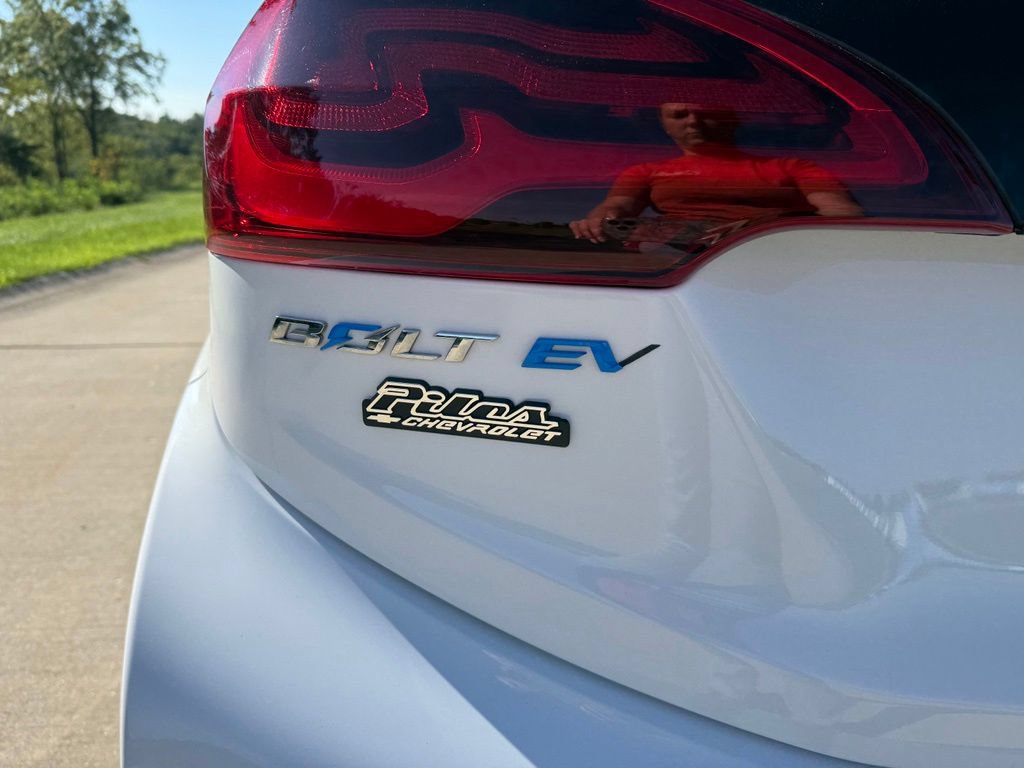 Used 2021 Chevrolet Bolt LT FWD image 5
