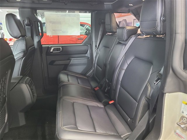 New 2025 Ford Bronco Badlands image 15