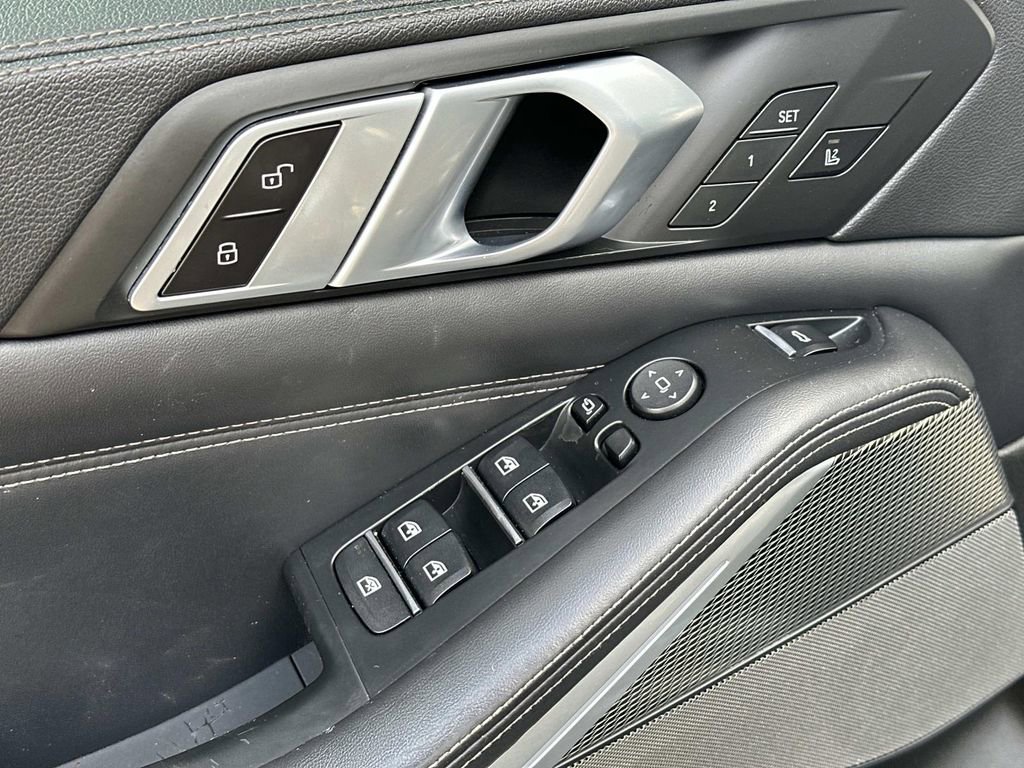 Used 2020 BMW X5 M50i w/ Executive Package AWD/4WD image 17