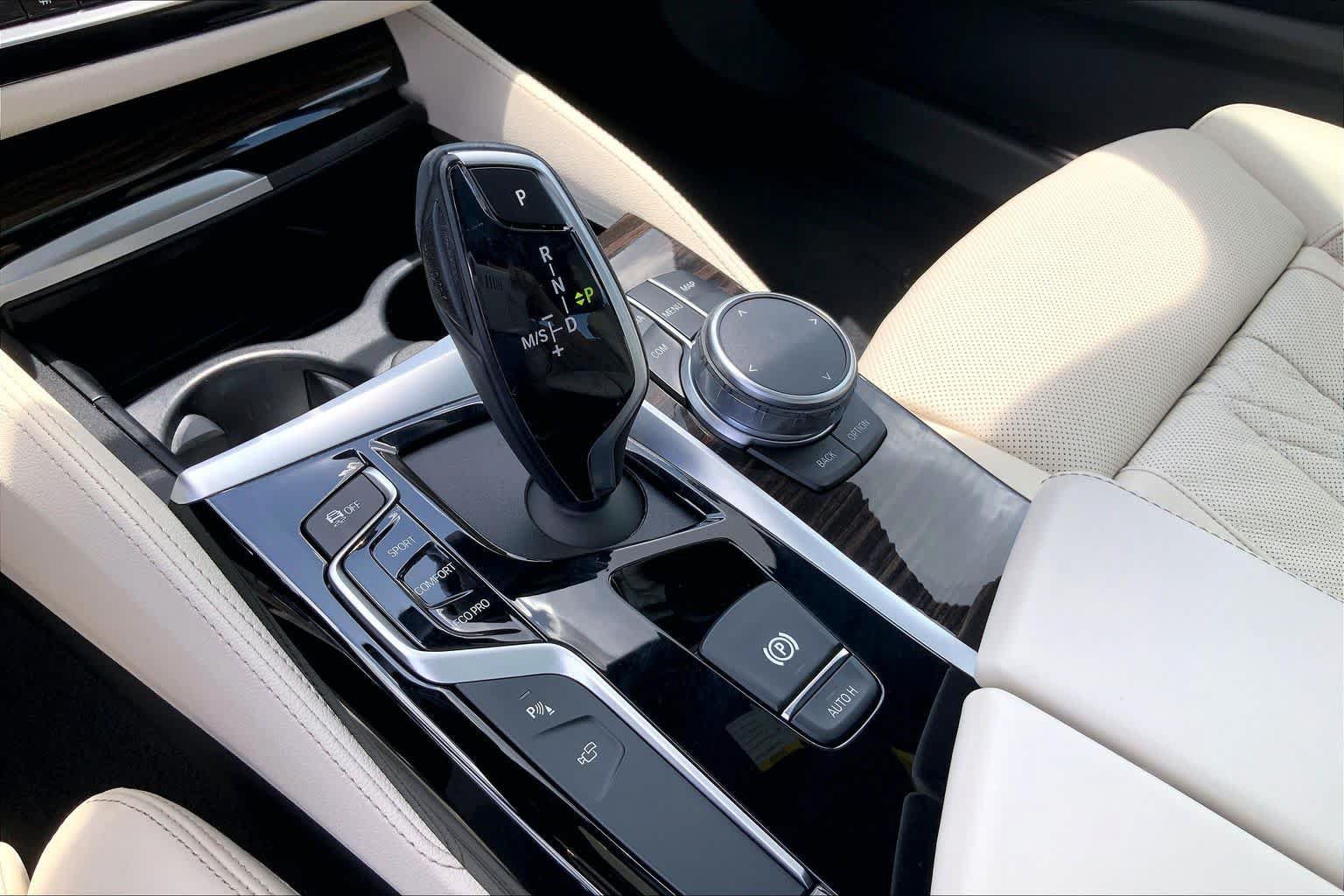 Used 2019 BMW 540i w/ M Sport Package RWD image 16