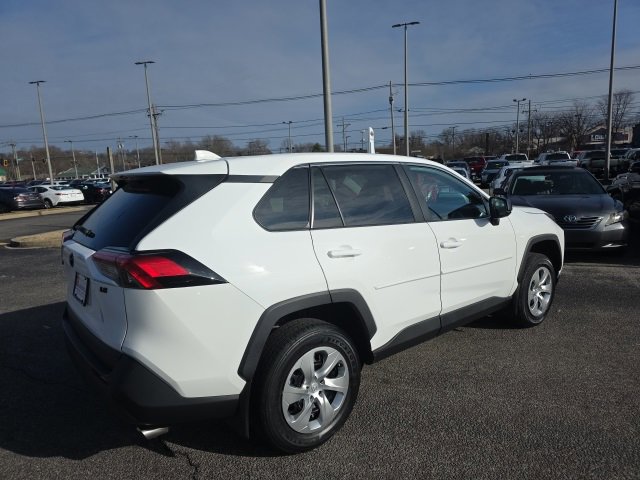 Certified 2023 Toyota RAV4 LE image 4