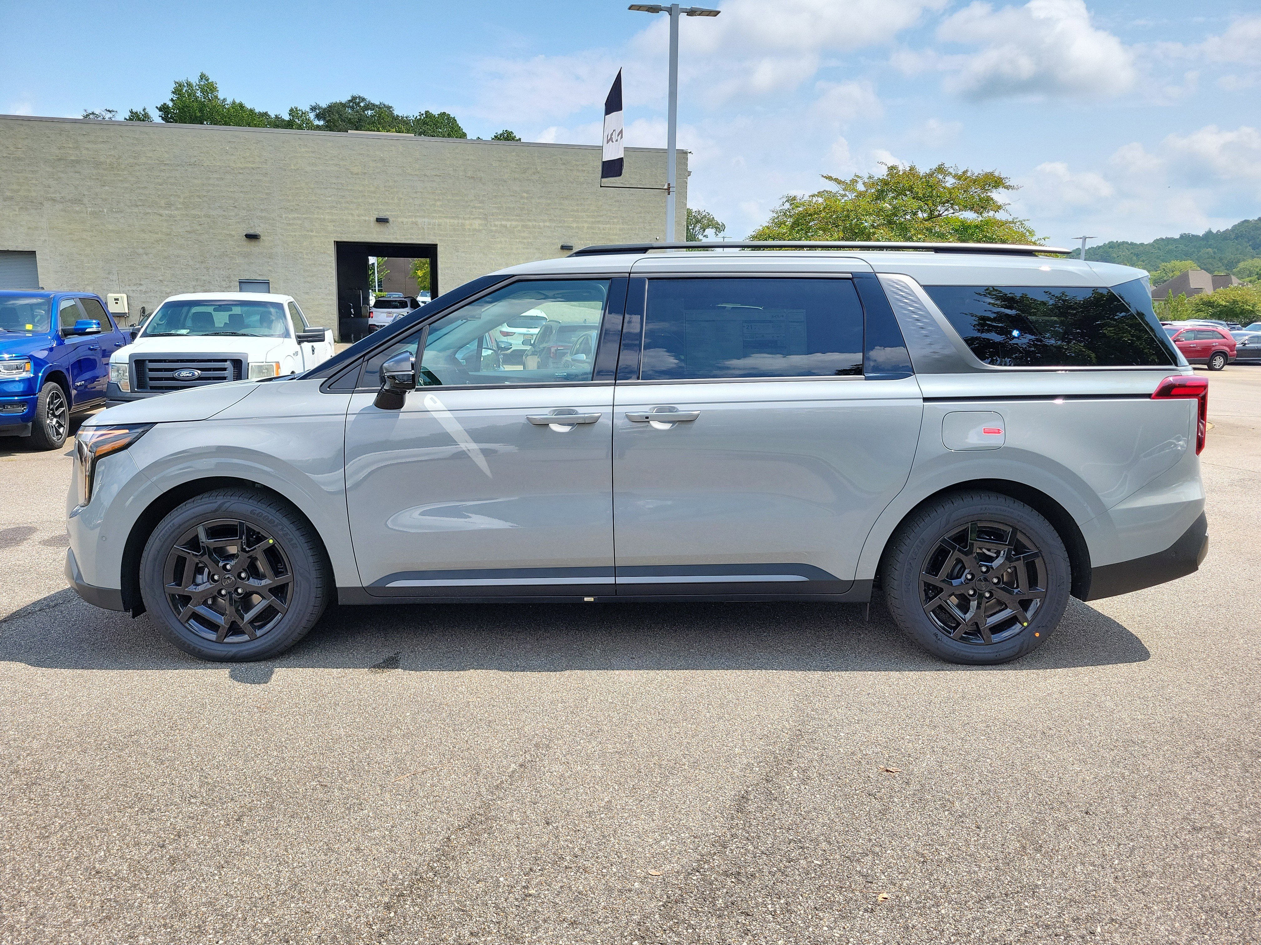 New 2026 Kia Carnival SX Prestige image 25