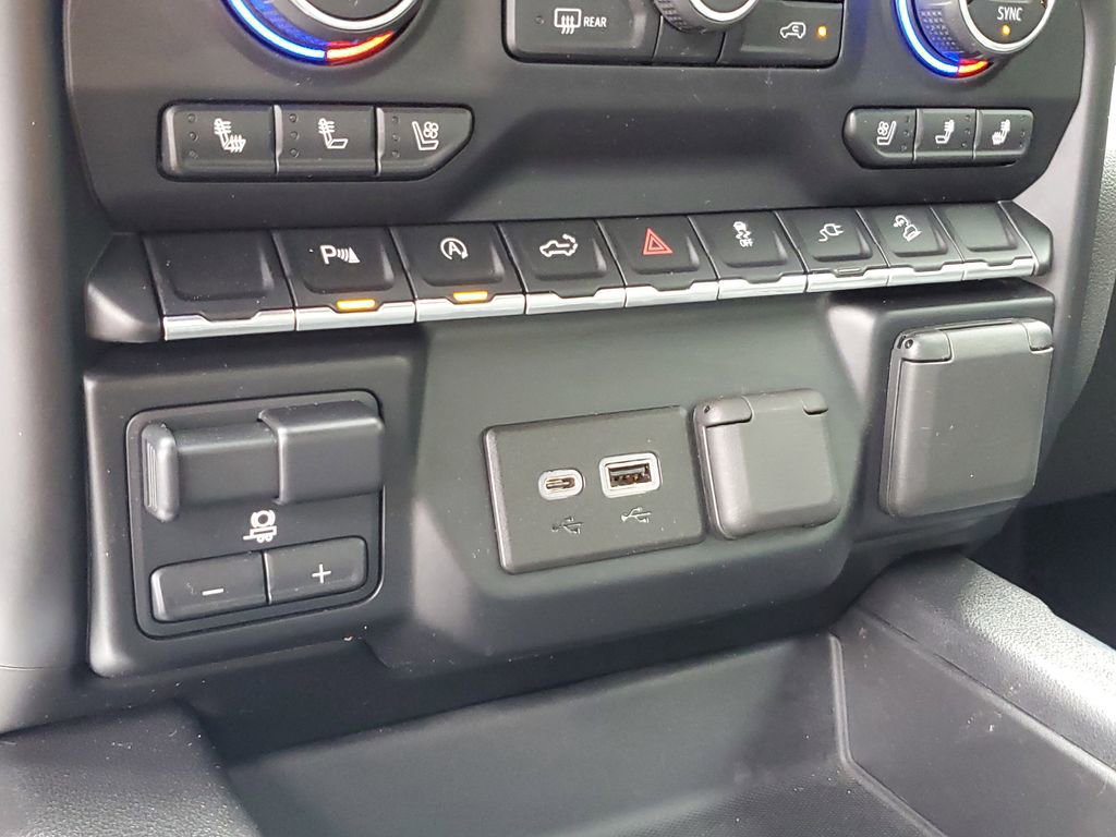 Used 2019 Chevrolet Silverado 1500 LTZ AWD/4WD image 27