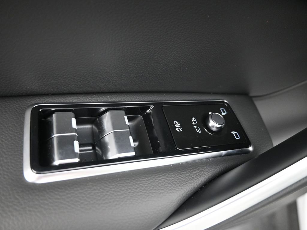 New 2026 Jaguar F-PACE R-Dynamic S image 19