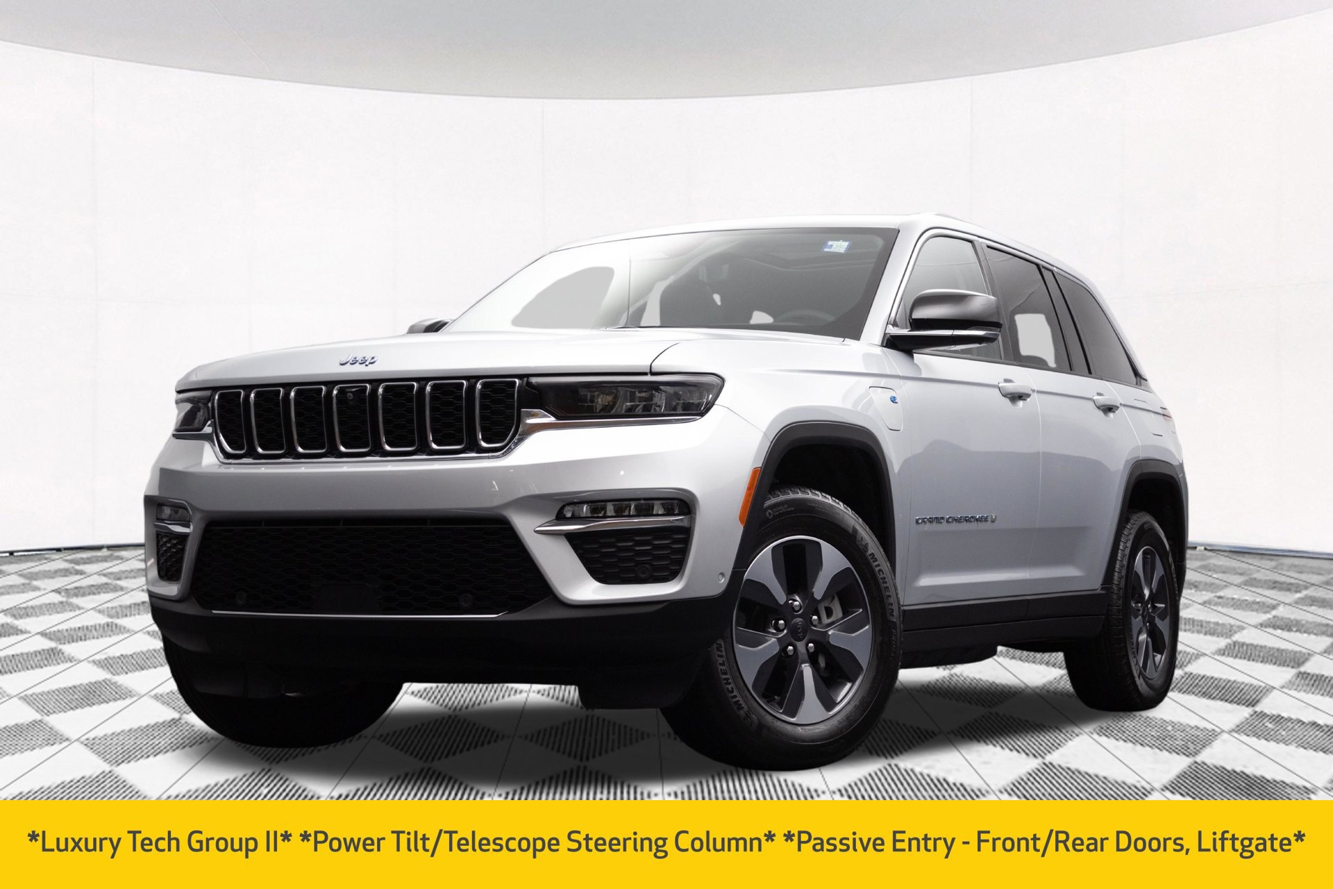 Used 2022 Jeep Grand Cherokee Limited 4xe w/ Luxury Tech Group II AWD/4WD image 2