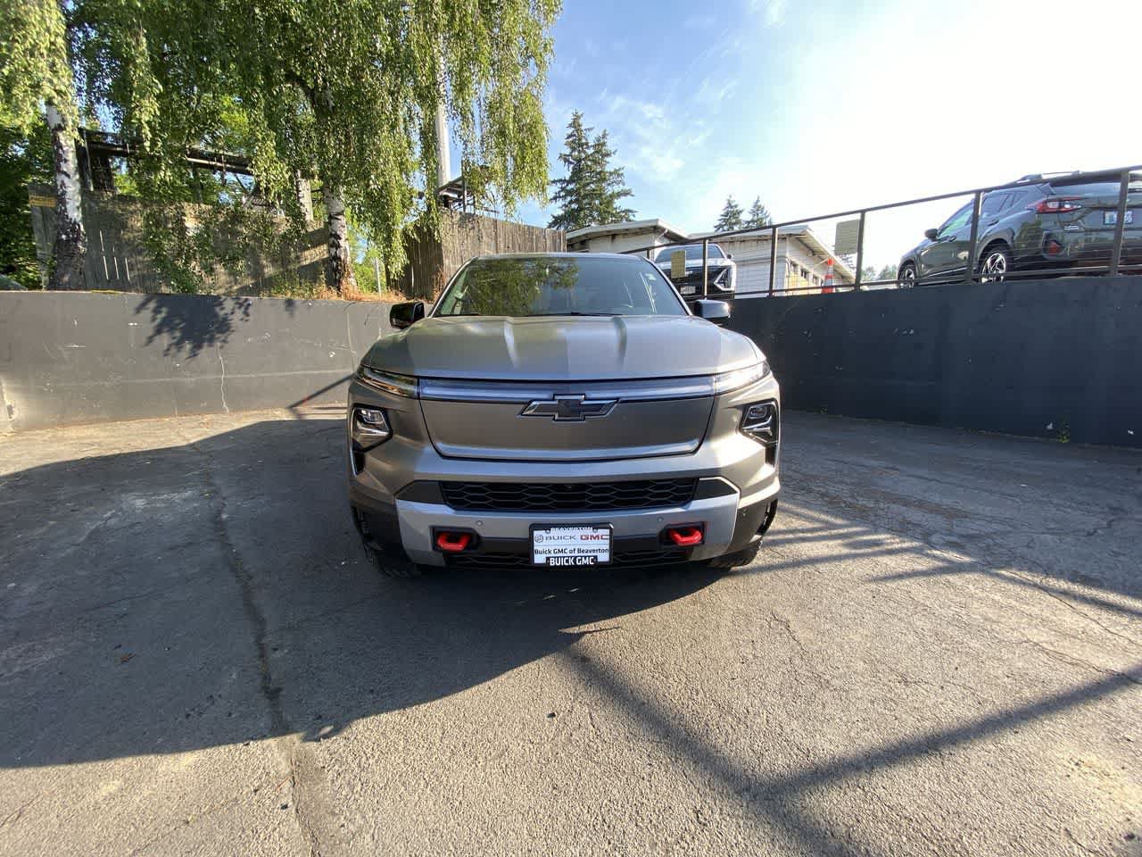 Used 2026 Chevrolet Silverado EV Trail Boss w/ Premium Package AWD/4WD image 9