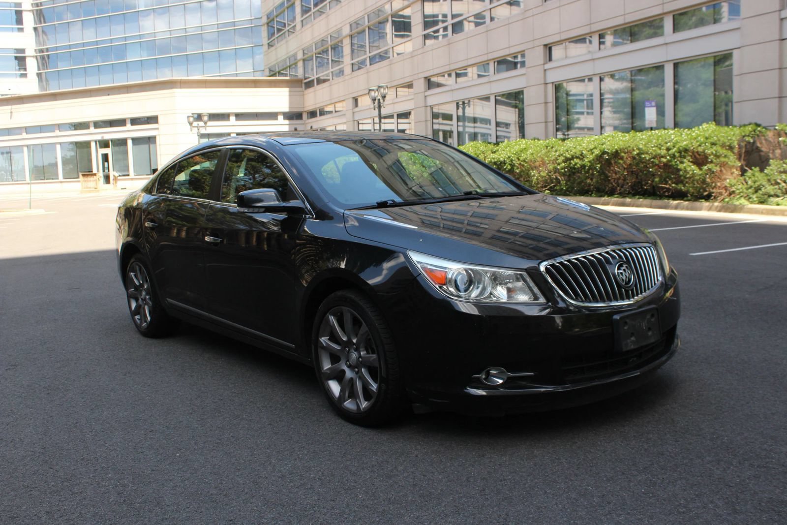 Used 2013 Buick LaCrosse Touring FWD image 1