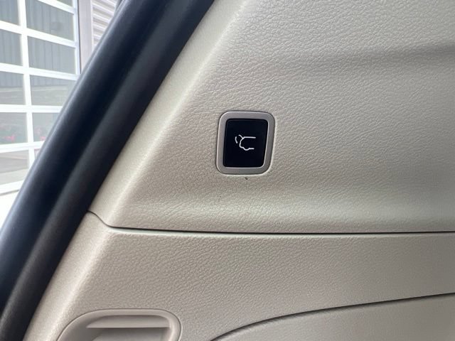 Used 2019 Chrysler Pacifica Limited FWD image 17