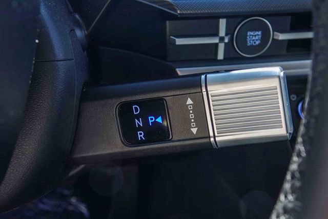 Certified 2025 Hyundai Santa Fe XRT image 19