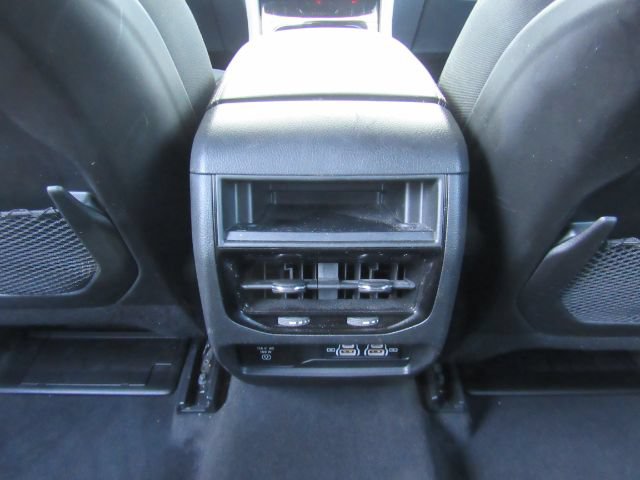 Used 2025 Jeep Grand Cherokee Altitude AWD/4WD image 28