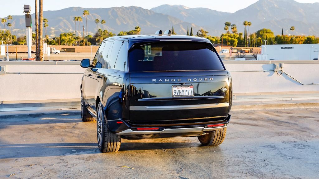 Used 2023 Land Rover Range Rover SE image 7