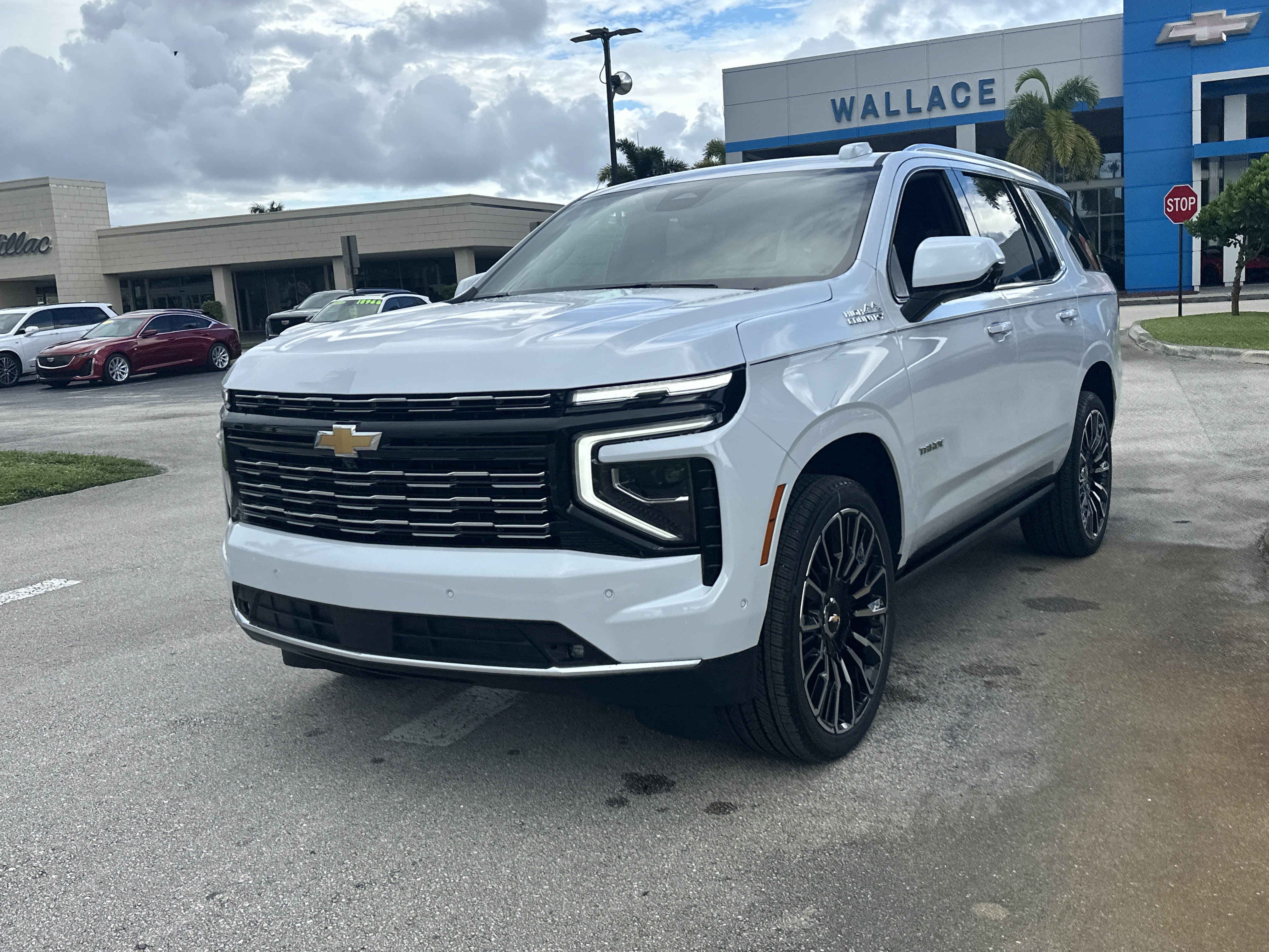 New 2026 Chevrolet Tahoe High Country AWD/4WD image 2