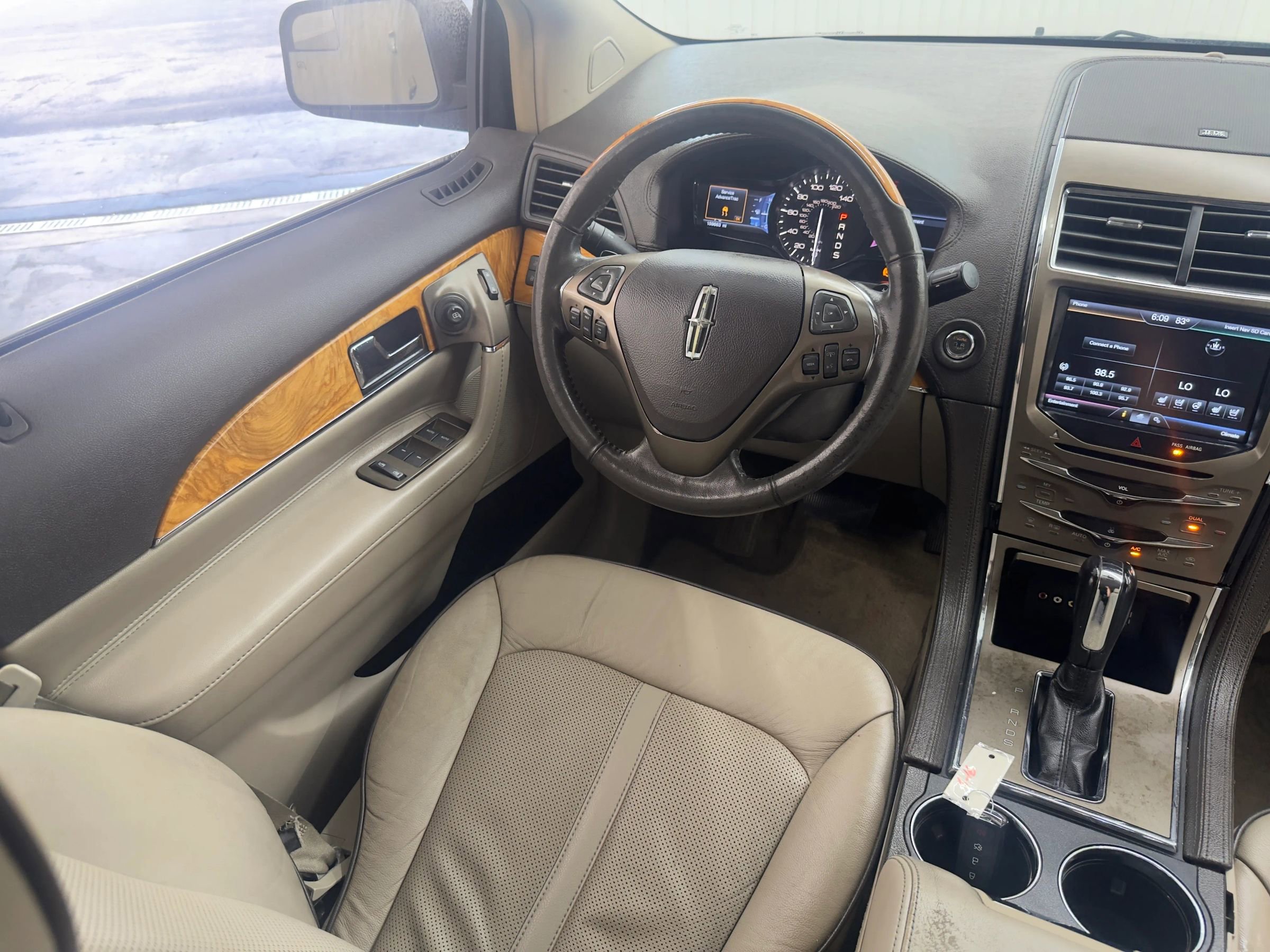 Used 2015 Lincoln MKX AWD w/ Equipment Group 102A image 15