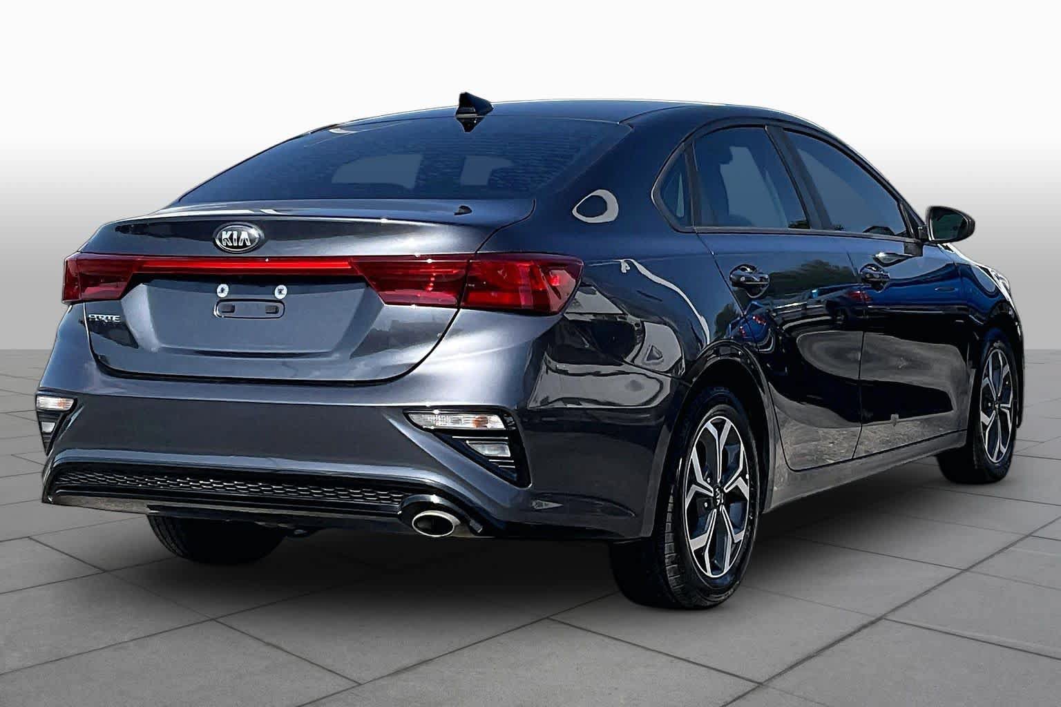 Used 2019 Kia Forte LXS FWD image 13