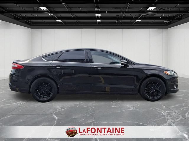 Used 2015 Ford Fusion SE w/ Equipment Group 201A FWD image 6