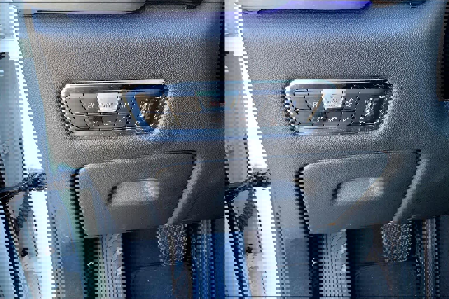 Used 2023 BMW X5 xDrive40i image 32