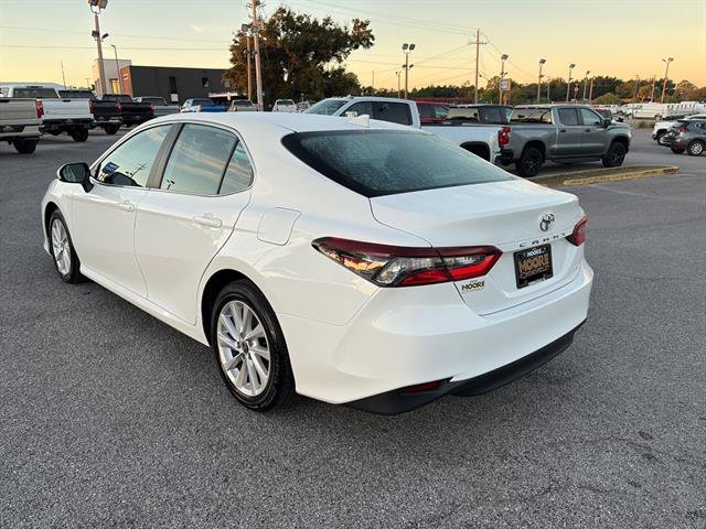 Used 2024 Toyota Camry LE FWD image 5