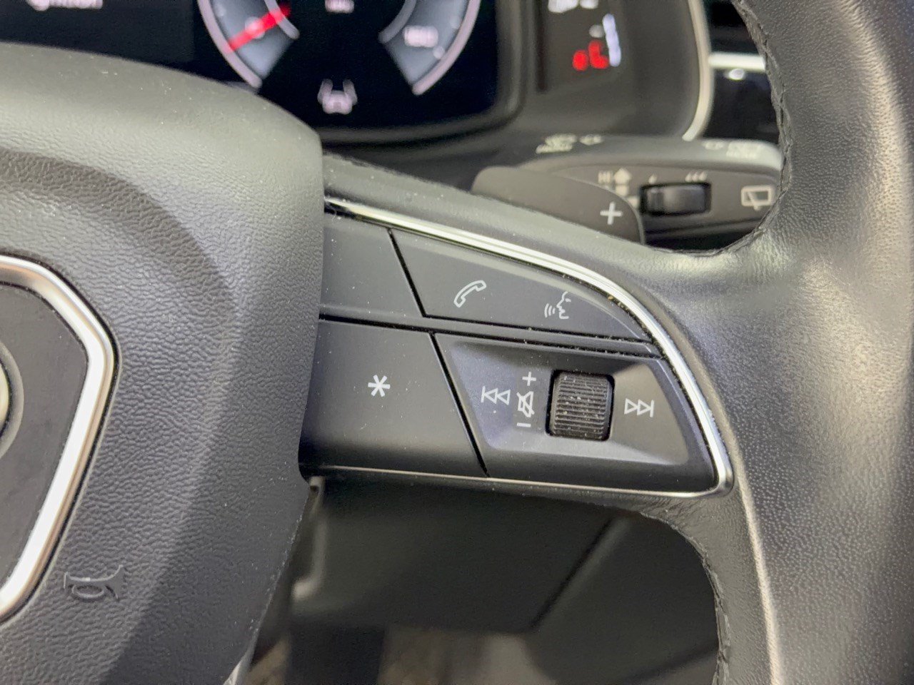 Used 2023 Audi Q7 3.0T Premium Plus AWD/4WD image 16